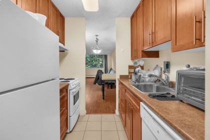 Photo 8 at 716 - 2012 Fullerton Avenue, Pemberton NV, North Vancouver