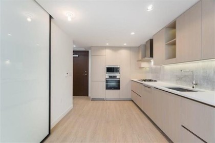 Photo 6 at 709 - 89 Nelson Street, Yaletown, Vancouver West