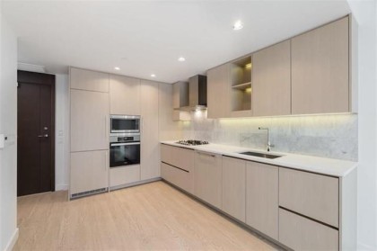 Photo 7 at 709 - 89 Nelson Street, Yaletown, Vancouver West