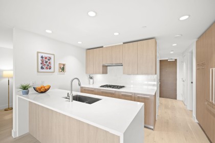 Photo 10 at 404 - 1210 E 27th Street, Lynn Valley, North Vancouver