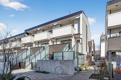 Photo 3 at 225 - 650 E 2nd Street, Lower Lonsdale, North Vancouver