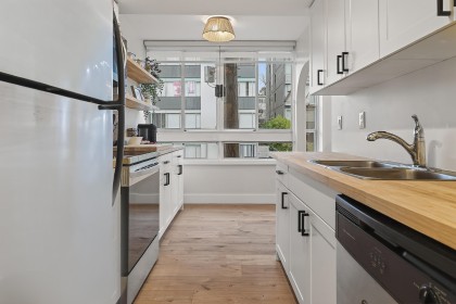 Photo 4 at 202 - 1280 Nicola Street, West End VW, Vancouver West