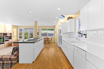 Photo 11 at 4367 W 15th Avenue, Point Grey, Vancouver West