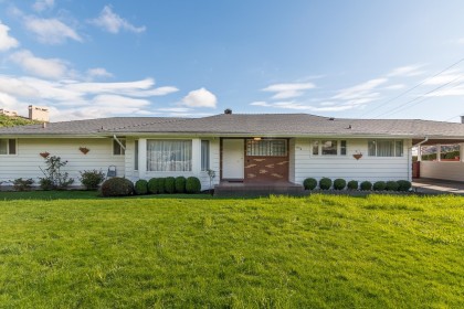 Photo 2 at 870 Farmleigh Road, British Properties, West Vancouver