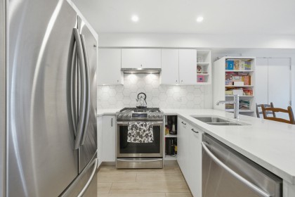 Photo 2 at 204 - 1519 Crown Street, Lynnmour, North Vancouver