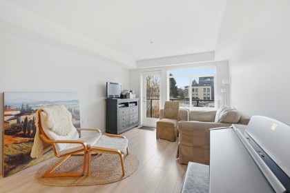 Photo 6 at 204 - 1519 Crown Street, Lynnmour, North Vancouver