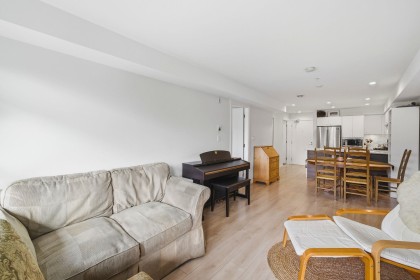 Photo 7 at 204 - 1519 Crown Street, Lynnmour, North Vancouver