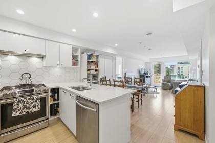 Photo 1 at 204 - 1519 Crown Street, Lynnmour, North Vancouver