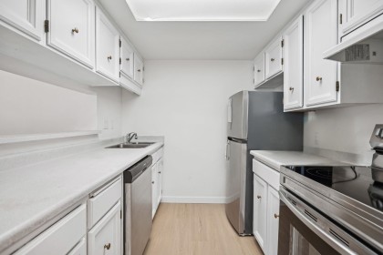 Photo 7 at 408 - 2320 W 40th Avenue, Kerrisdale, Vancouver West