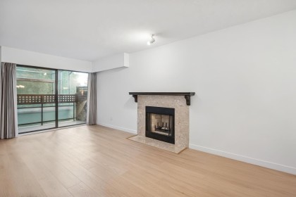 Photo 4 at 408 - 2320 W 40th Avenue, Kerrisdale, Vancouver West