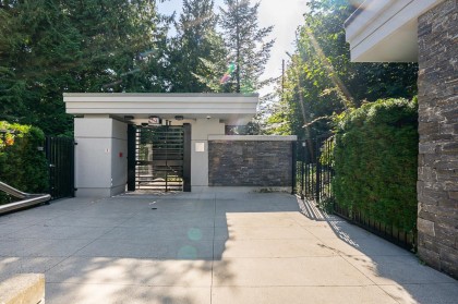 Photo 3 at 101 - 988 Keith Road, Park Royal, West Vancouver