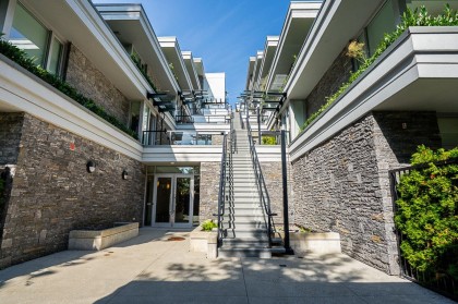 Photo 4 at 101 - 988 Keith Road, Park Royal, West Vancouver