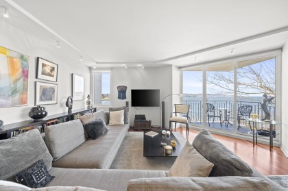 Photo 2 at 402 - 1575 Beach Avenue, West End VW, Vancouver West