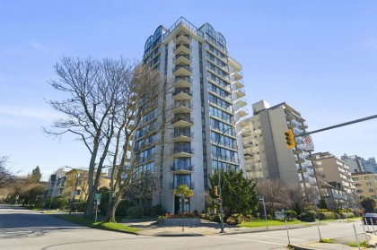 Photo 1 at 402 - 1575 Beach Avenue, West End VW, Vancouver West