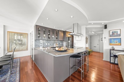 Photo 9 at 402 - 1575 Beach Avenue, West End VW, Vancouver West