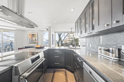 Photo 10 at 402 - 1575 Beach Avenue, West End VW, Vancouver West