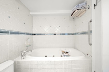 Photo 18 at 402 - 1575 Beach Avenue, West End VW, Vancouver West