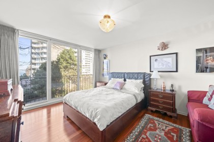 Photo 11 at 402 - 1575 Beach Avenue, West End VW, Vancouver West