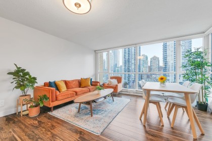 Photo 2 at 1003 - 1188 Richards Street, Yaletown, Vancouver West