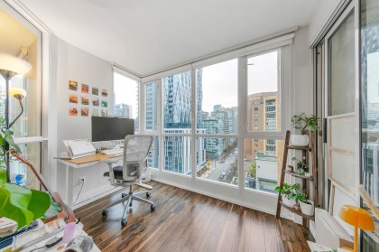 Photo 15 at 1003 - 1188 Richards Street, Yaletown, Vancouver West