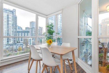 Photo 4 at 1003 - 1188 Richards Street, Yaletown, Vancouver West