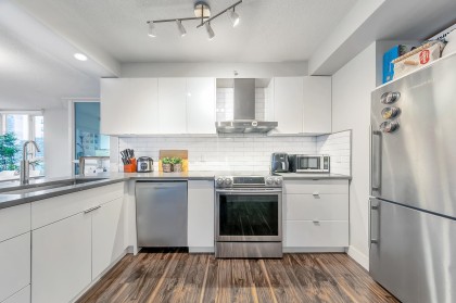 Photo 8 at 1003 - 1188 Richards Street, Yaletown, Vancouver West