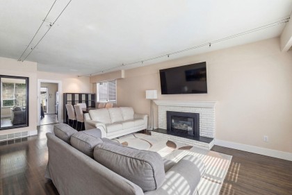 Photo 3 at 2779 W 33rd Avenue, MacKenzie Heights, Vancouver West