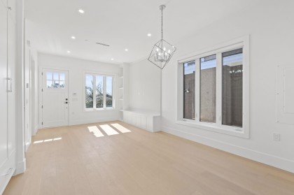 Photo 13 at 531 W 61st Avenue, Marpole, Vancouver West