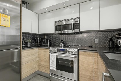 Photo 9 at 103 - 669 W 7th Avenue, Fairview VW, Vancouver West