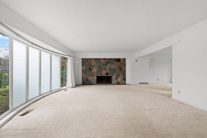 Photo 3 at 1042 W 48th Avenue, South Granville, Vancouver West