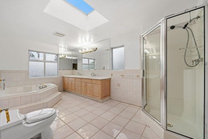 Photo 8 at 1042 W 48th Avenue, South Granville, Vancouver West