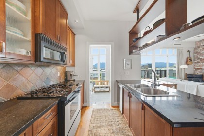 Photo 11 at 210 - 2515 Ontario Street, Mount Pleasant VW, Vancouver West