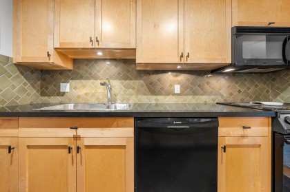 Photo 16 at 209 - 1720 W 12th Avenue, Fairview VW, Vancouver West