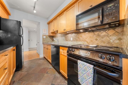 Photo 14 at 209 - 1720 W 12th Avenue, Fairview VW, Vancouver West