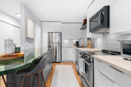 Photo 6 at 203 - 1066 W 13th Avenue, Fairview VW, Vancouver West