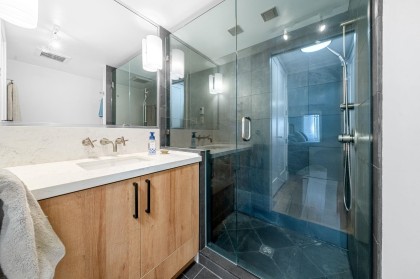 Photo 19 at 203 - 1066 W 13th Avenue, Fairview VW, Vancouver West