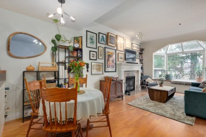 Photo 5 at 305 - 2256 W 7th Avenue, Kitsilano, Vancouver West