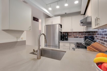 Photo 10 at 305 - 2256 W 7th Avenue, Kitsilano, Vancouver West