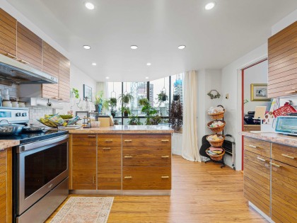 Photo 16 at 1601 - 738 Broughton Street, West End VW, Vancouver West