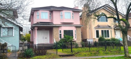 Photo 2 at 8038 Montcalm Street, Marpole, Vancouver West