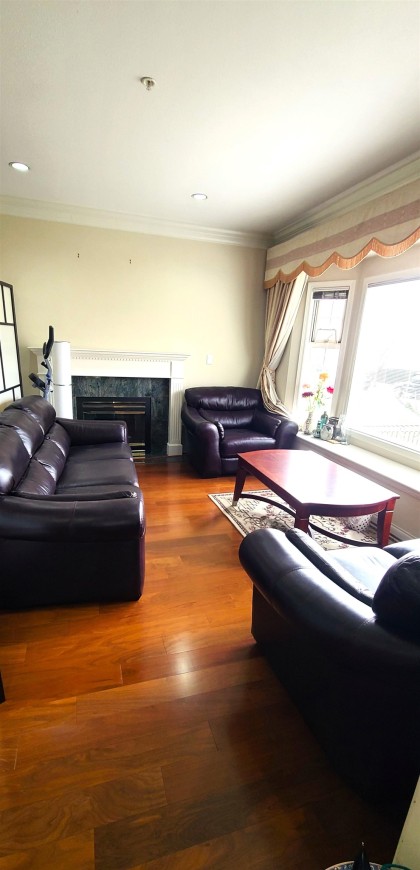 Photo 3 at 8038 Montcalm Street, Marpole, Vancouver West