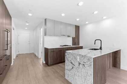 Photo 2 at 202 - 3590 W 39th Avenue, Dunbar, Vancouver West