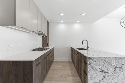 Photo 5 at 202 - 3590 W 39th Avenue, Dunbar, Vancouver West