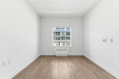 Photo 8 at 203 - 3590 W 39th Avenue, Dunbar, Vancouver West