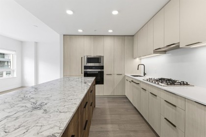 Photo 3 at 205 - 3590 W 39th Avenue, Dunbar, Vancouver West