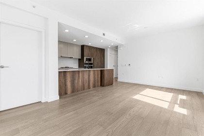 Photo 5 at 206 - 3590 W 39th Avenue, Dunbar, Vancouver West