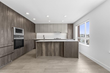 Photo 2 at 307 - 3590 W 39th Avenue, Dunbar, Vancouver West