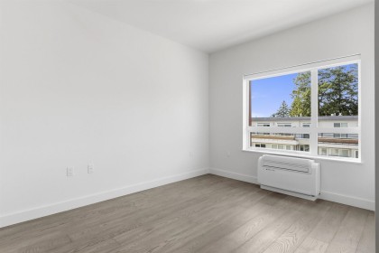 Photo 12 at 307 - 3590 W 39th Avenue, Dunbar, Vancouver West