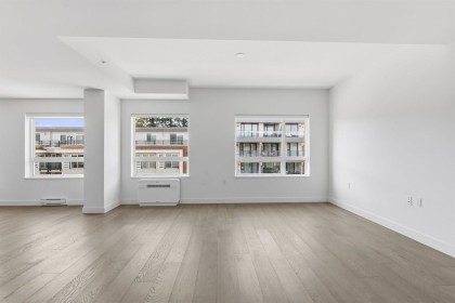 Photo 8 at 307 - 3590 W 39th Avenue, Dunbar, Vancouver West