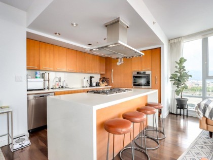 Photo 12 at 2701 - 8 Smithe Mews, Yaletown, Vancouver West